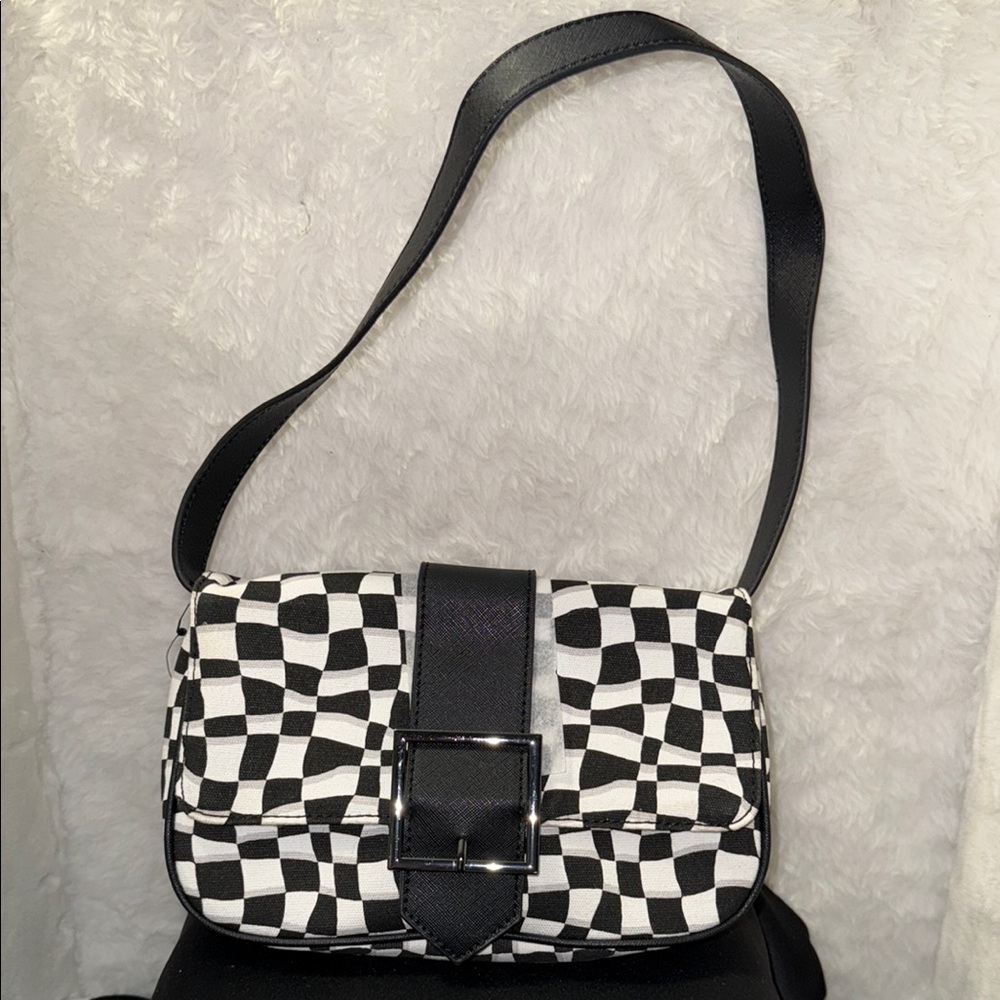 ⬇️Forever21 Black and White Checkered Shoulder Bag